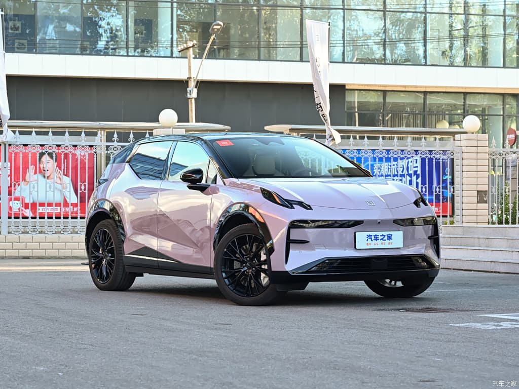 2025 Zeekr X — Zeekr X front three-quarter view, for export